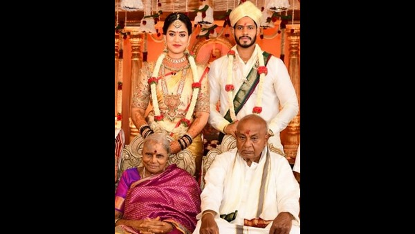 ದೀರ್ಘಾಯುಷ್ಯ ದಯಪಾಲಿಸಲಿ