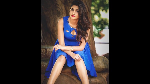 Anchor Varshini Said She Would Not Married Anchor Varshini Said She Would Not Married