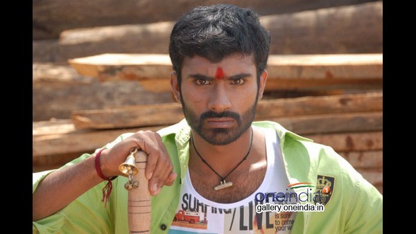 ಪಟಾಕಿ ಹೊಡೆಯಲು ಯಾರೂ ಬರಲಿಲ್ಲ