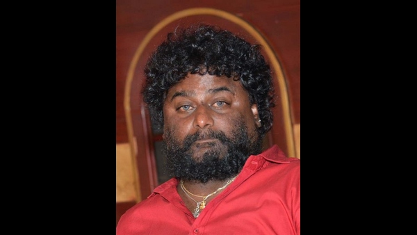 ಪೊಲೀಸರು ಹೊರಗೆ ಕಳುಹಿಸಿದರು