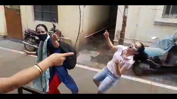 ಯುವತಿಯ ಹೆಸರು ಸಲೋನಿ ಸಾಟ್ಪುಟೆ