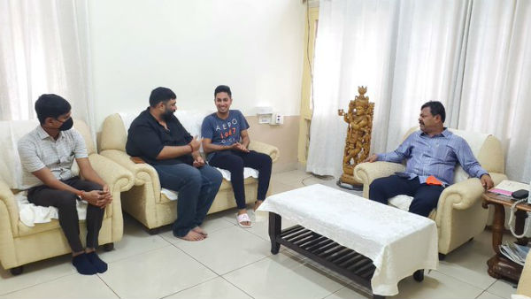 ಪುತ್ರನೊಂದಿಗೆ ನಂದ ಕಿಶೋರ್ ಮಾತುಕತೆ
