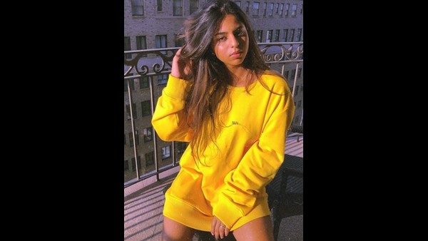 Sharukh Khans Daughter Faces Hate Over Skin Colour In Social Media Sharukh Khans Daughter Faces Hate Over Skin Colour In Social Media