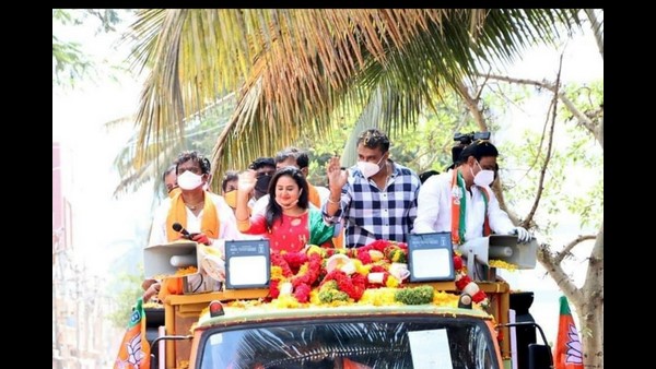 ಹೆಸರು ಗಳಿಸಿದರೆ ನಿಮ್ಮಂತೆ ಹೆಸರು ಗಳಿಸಬೇಕು- ಅಮೂಲ್ಯ