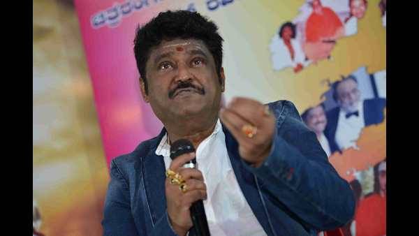 ಸಹೋದ್ಯೋಗಿಗಳನ್ನು ಗೌರವದಿಂದ ಕಾಣುವ ಸದ್ಗುಣ ವ್ಯಕ್ತಿ