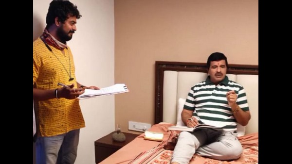 ಅಪ್ಪನಿಗೆ ಬೆಡ್ ರೂಮ್ ದೃಶ್ಯದ ಡೈಲಾಗ್ ವಿವರಿಸಿದ ಪುತ್ರ