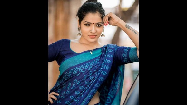 ನಟಿ ಮತ್ತು ನಿರೂಪಕಿಯಾಗಿ ಖ್ಯಾತಿಗಳಿಸಿರುವ ಚಿತ್ರಾ
