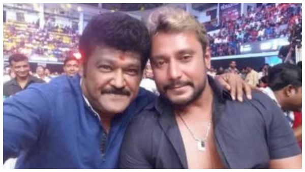 'ಅಭಿಮಾನಿಗಳಿಗೆ ಉಚಿತವಾಗಿ ಸಿನಿಮಾ ನೋಡಲು ಹೇಳುತ್ತಾರೆಯೇ?'