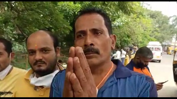 'ಸಣ್ಣ ಕಲಾವಿದರೆಂದರೆ ನಿರ್ಲಕ್ಷ್ಯ'