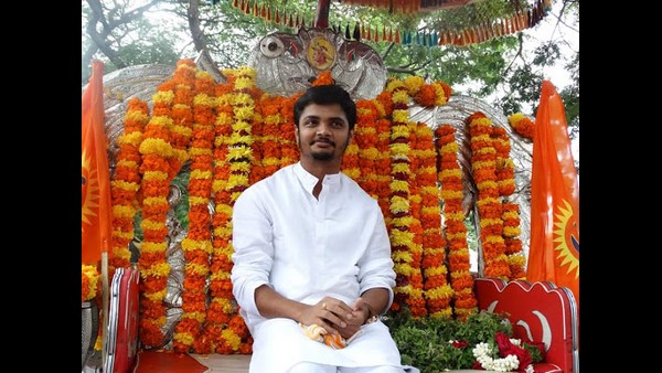 'ಕುಂಬಳಕಾಯಿ ಒಡೆಯಿರಿ ಎಂದರು ವಿನಯ್ ಗುರೂಜಿ'