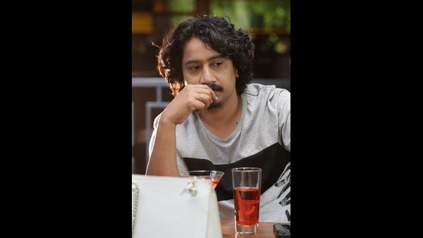 ಮ್ಯಾನ್ಹೋಲ್ ತಪ್ಪಿಸಲು ಹೋಗಿ ದುರಂತ