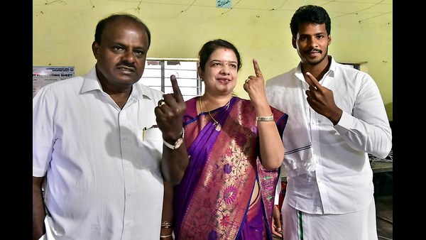 ಮಂಡ್ಯದಲ್ಲಿ ಮಗನಿಗೆ ನೆಲೆ ಕಲ್ಪಿಸಲು ಯತ್ನಿಸಿದ್ದ ಎಚ್ಡಿಕೆ