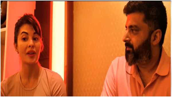 Bollywood Actor Jacqueline Fernandez joins Sudeep starrer Vikrant Rona shooting set Bollywood Actor Jacqueline Fernandez joins Sudeep starrer Vikrant Rona shooting set