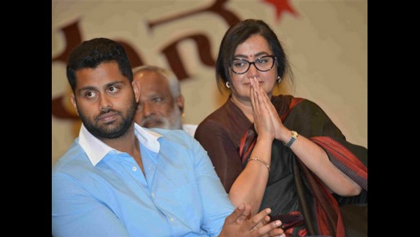 ಹೊಸ ಪಕ್ಷ ಕಟ್ಟುವಂತೆ ಒತ್ತಾಯ
