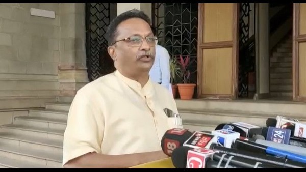 ಸಾಮಾಜಿಕ ಕಾರ್ಯಕರ್ತರಿಂದ ದೂರು