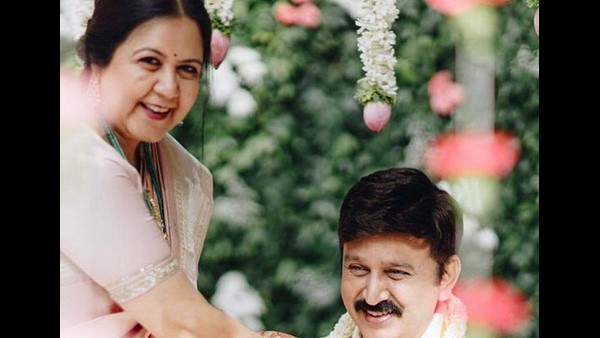 Ramesh Aravind celebrating his 30th wedding anniversary Ramesh Aravind celebrating his 30th wedding anniversary
