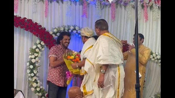 Singer Hemanth Ties Knot with Krutika Singer Hemanth Ties Knot with Krutika