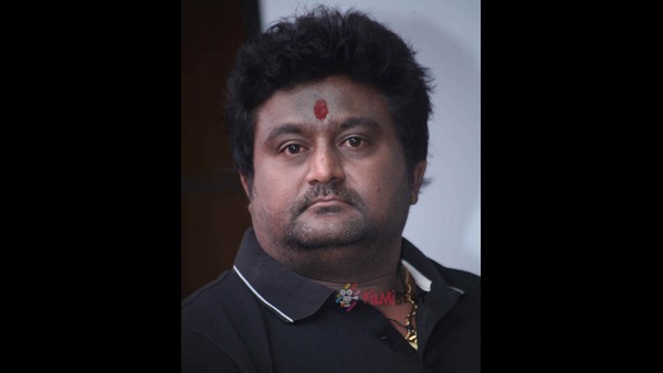 ಸ್ವೆಟರ್ಗಳು ಸರಬರಾಜಾಗಿವೆ ಎಂದು ಹೇಳುತ್ತಿದ್ದಾರೆ: ಕೋಮಲ್