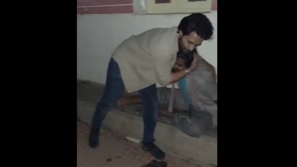 Srii Murali Helps To Junior Artists Who Got Injured During Shooting For Madhagaja Srii Murali Helps To Junior Artists Who Got Injured During Shooting For Madhagaja