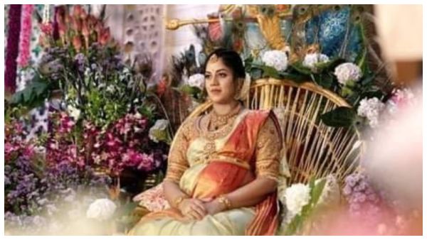 ಪತ್ನಿಯೊಂದಿಗೆ ಚಿತ್ರಗಳನ್ನು ಹಂಚಿಕೊಳ್ಳುತ್ತಿರುತ್ತಾರೆ