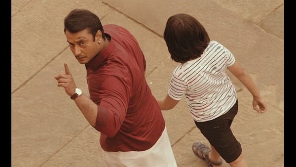 ಅಭಿಮಾನಿಗಳಿಂದ ಸಂಭ್ರಮ