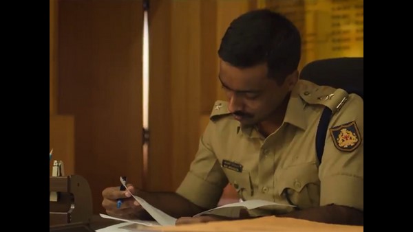 ನಾಲ್ಕು ಭಾಗಗಳಲ್ಲಿ ಬಿಡುಗಡೆ