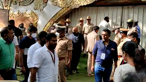 Puneeth Namana Event: Police Tight security in palace ground and Kempegowda airport Puneeth Namana Event: Police Tight security in palace ground and Kempegowda airport