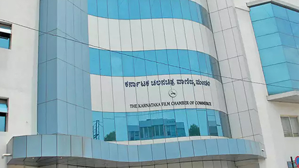 300 ಮಂದಿಗೂ ಪಾಸ್ ಕೊಟ್ಟಿಲ್ಲ