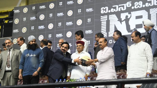 ಸೋಲು ಗೆಲುವಿನ ಮಧ್ಯೆ ಆಟ ಆಡ್ಬೇಕು