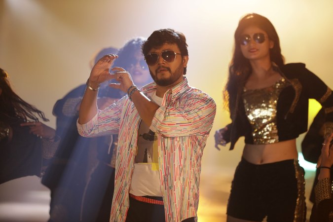 golden star ganesh acted sakkath title song releasing on november 14th golden star ganesh acted sakkath title song releasing on november 14th