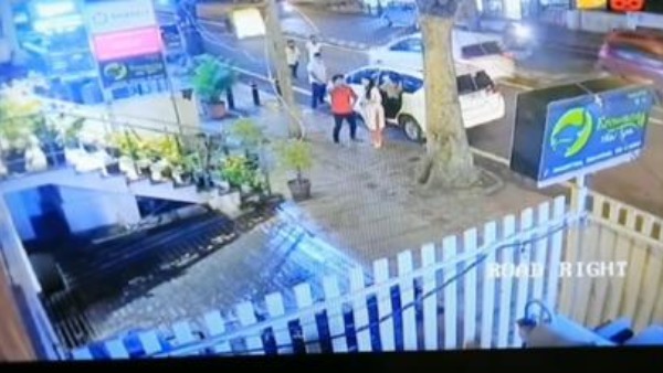 TV Actress Kavitha Gowda kidnapped by unknown gang; Movie Scene Used for Promotion TV Actress Kavitha Gowda kidnapped by unknown gang; Movie Scene Used for Promotion