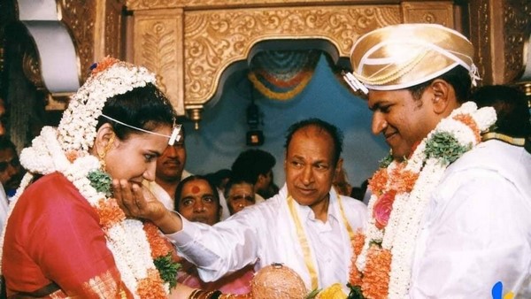 ವಿವಾಹ ವಾರ್ಷಿಕೋತ್ಸವ ಅಂದರೆ ಅಪ್ಪುಗೆ ವಿಶೇಷ ದಿನ!