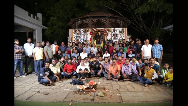 ಜೇಮ್ಸ್ ಸೆಟ್ನಲ್ಲಿ ಯುವರಾಜ್ ಕುಮಾರ್, ರಾಘವೇಂದ್ರ ರಾಜ್ ಕುಮಾರ್!
