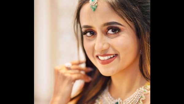 Actress Chaitra Vasudevan Life Style Actress Chaitra Vasudevan Life Style