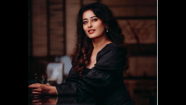 Nidhi Subbaiah Posted Her New Photos On Instagram Nidhi Subbaiah Posted Her New Photos On Instagram