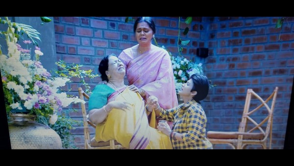 ಕಣ್ಣೀರು ಹಾಕುತ್ತಿರುವ ಜಾನಕಿ, ಗಿರಿಜಮ್ಮ!