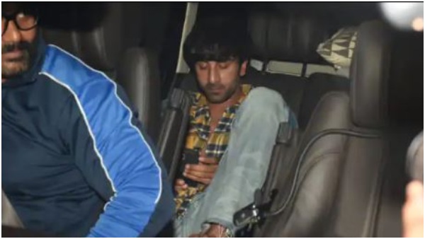 ಮುಂಬೈ ಏರ್ಪೋರ್ಟ್ನಲ್ಲಿ ಭವ್ಯ ಸ್ವಾಗತ