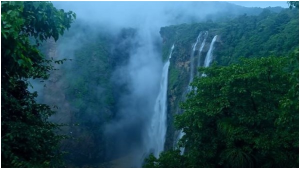 ಮಳೆ ಮತ್ತು ಸುಂದರ ತಾಣ
