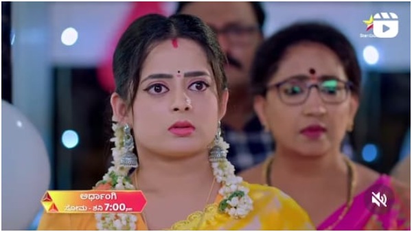 ಅರ್ಧಾಂಗಿಯಲ್ಲಿ ವರಮಹಾಲಕ್ಷ್ಮೀ ಸಂಭ್ರಮ