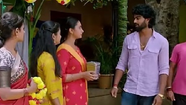 ಚಪ್ಪರ ಹಾಕಲು ಸಹಾಯ ಮಾಡಿದ ಕಂಠಿ