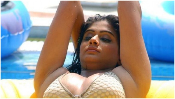 ಹೊಕ್ಕಳ ಮೇಲೆ ಟ್ಯಾಟು ಇರಬೇಕು