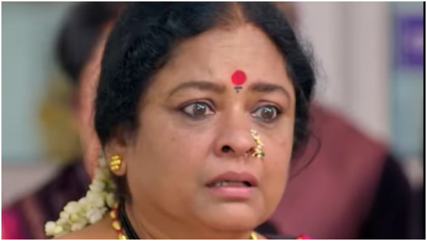 ಬಿಕ್ಕಿ ಬಿಕ್ಕಿ ಅಳುತ್ತಿರುವ ಪ್ರಿಯದರ್ಶಿನಿ