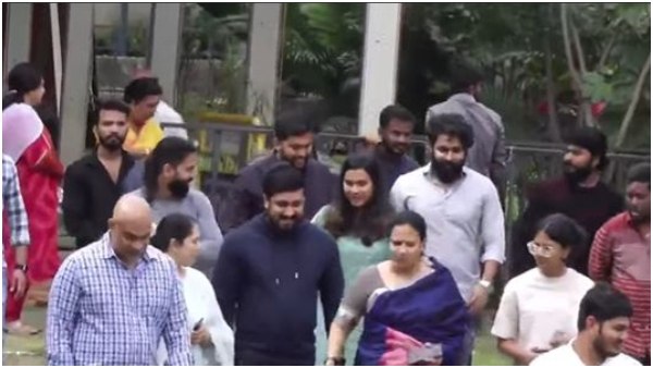 Ashwini Puneeth Rajkumar And Rajkumar Family Pooja At Puneeth Rajkumar Samadhi Ashwini Puneeth Rajkumar And Rajkumar Family Pooja At Puneeth Rajkumar Samadhi