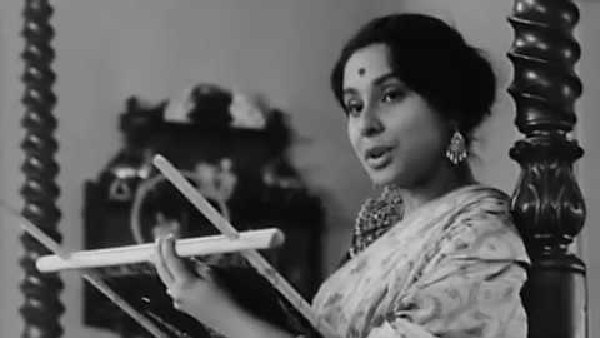 ಸತ್ಯಜಿತ್ ರೇ ನಿರ್ದೇಶನದ ಎರಡು ಸಿನಿಮಾ