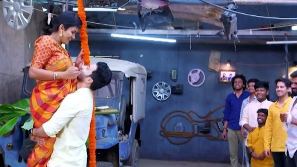 ಸತ್ಯಳನ್ನು ಎತ್ತಿಕೊಂಡ ಕಾರ್ತಿಕ್