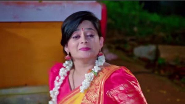 ತಾಯಿ ಸನ್ನಿಧಾನದಲ್ಲಿ ವಿಷ ಬೆರೆಸಿದ ಮೈತ್ರಿ