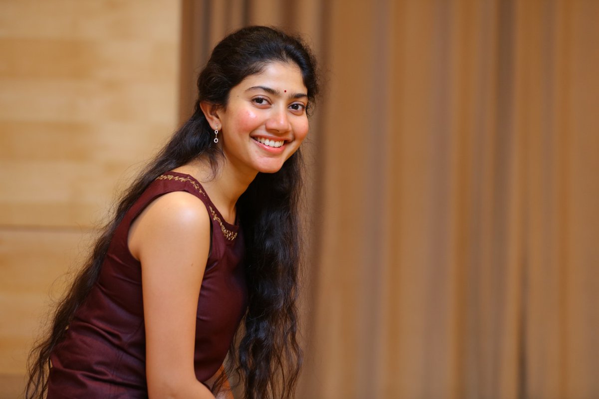 is-fidaa-actress-sai-pallavi-quitting-films is-fidaa-actress-sai-pallavi-quitting-films