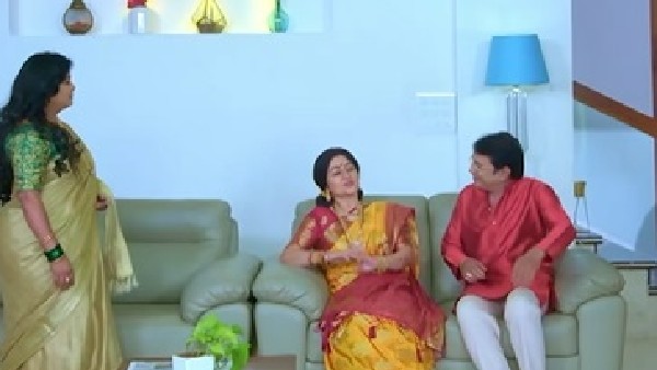 ಪಾರು ಬುದ್ಧಿವಂತಿಕೆ ಮೆಚ್ಚಿದ ಅಖಿಲಾ
