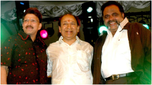 Senior distributor M Muniraju talks about Slipper Thrown on Dr Rajkumar - Vishnuvardhan Senior distributor M Muniraju talks about Slipper Thrown on Dr Rajkumar - Vishnuvardhan